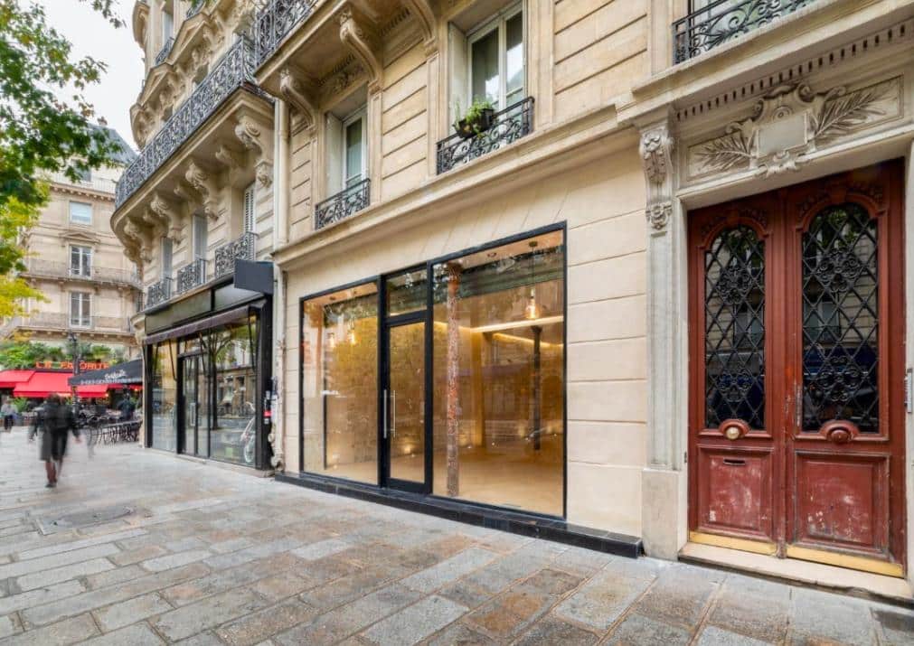 Showroom vide à Events Paris Marais, parfait pour défilés de mode, expositions, pop-up stores et vernissages