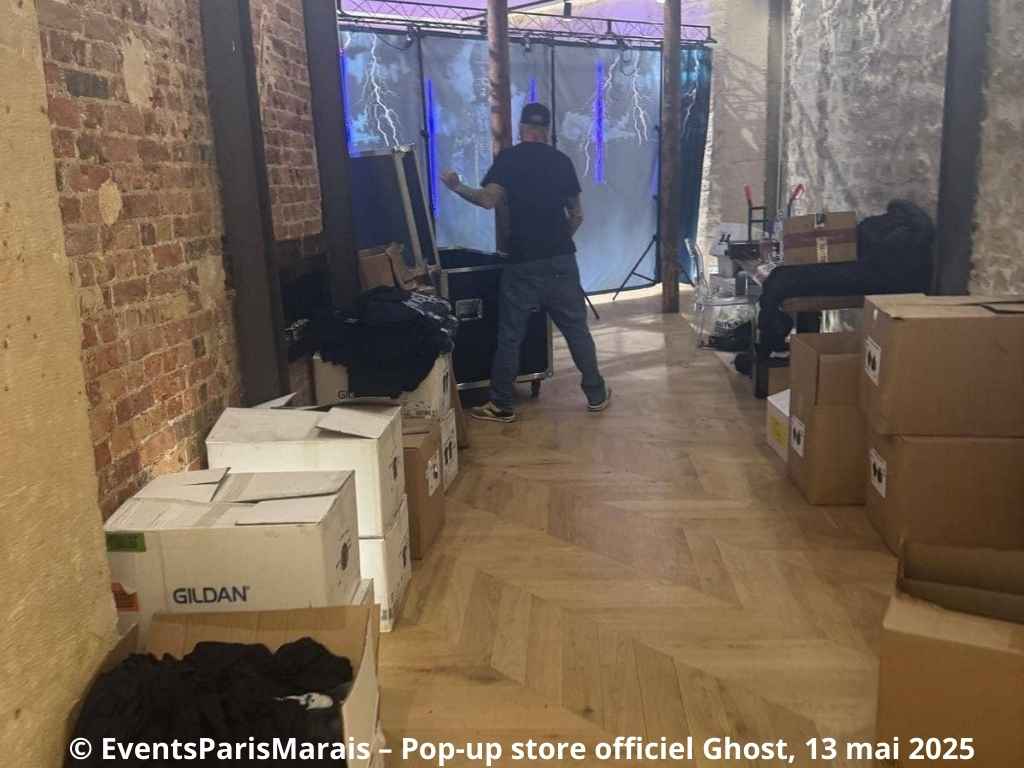 Vue intérieure immersive du pop-up Ghost au 79 rue de Turbigo Paris 3e